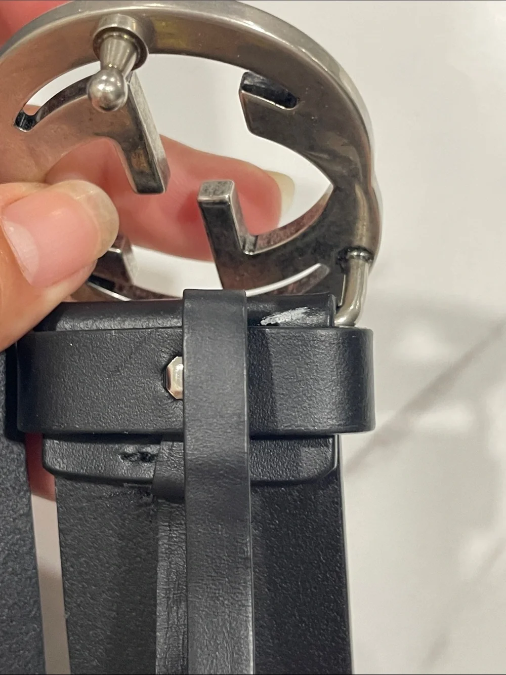 Gucci Black Leather Belt with Brushed Silver Interlocking-G Buckle